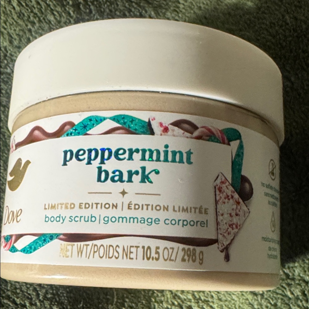 Dove Peppermint Bark Body Scrub - Limited Edition